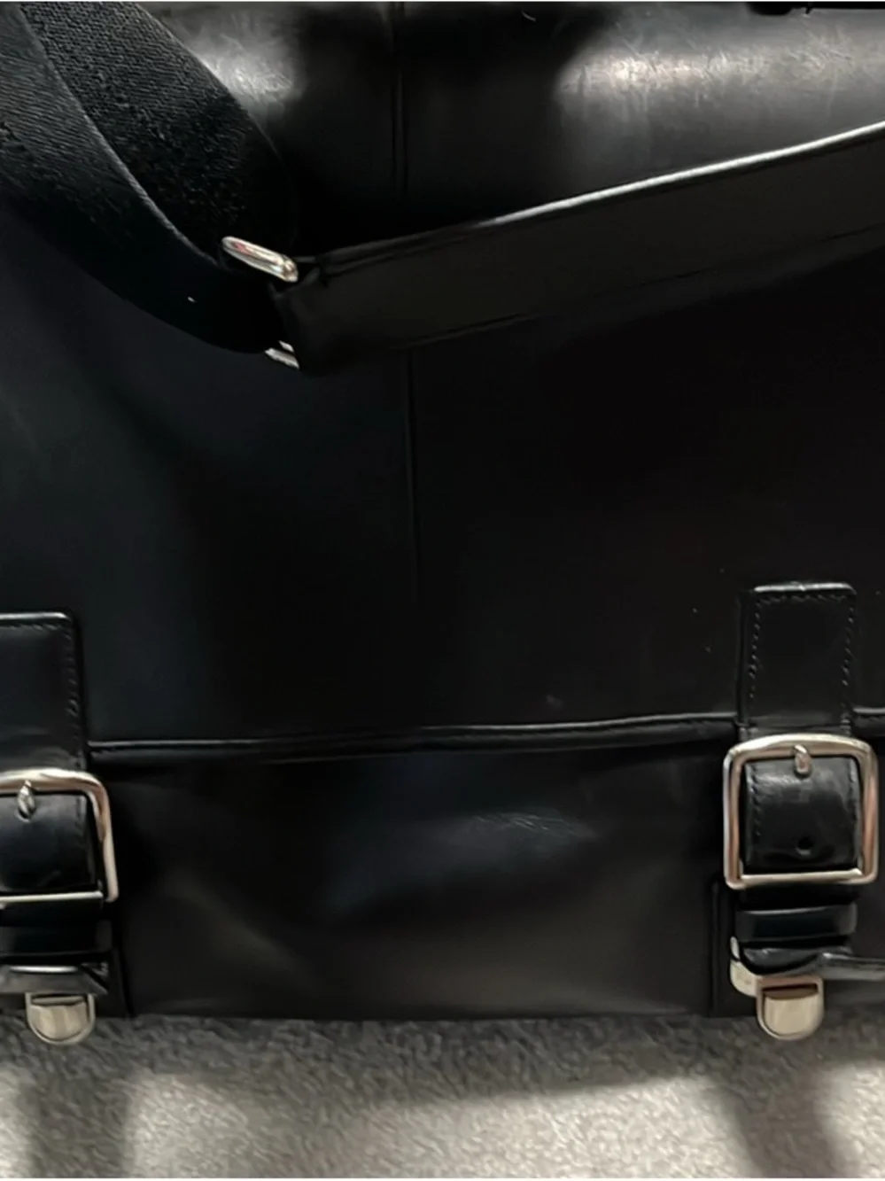 Black Men's Leather Messenger Bag - Classic Buckle Design